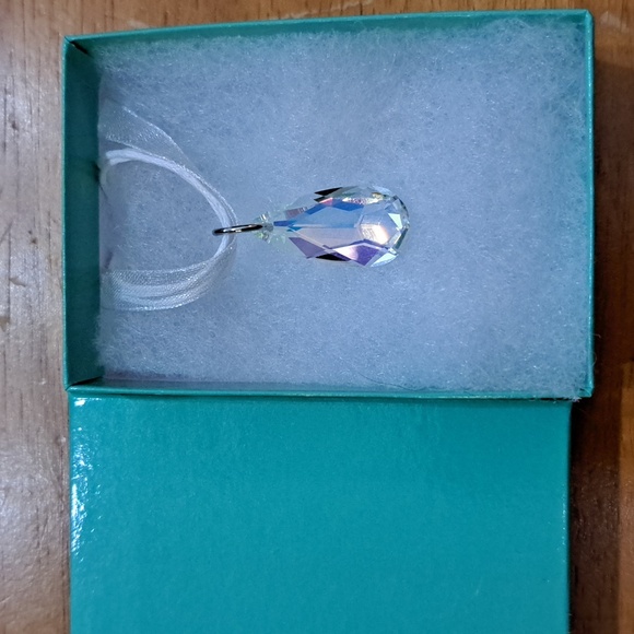 Early Morning Crystal Marquise Necklace - Picture 4 of 6